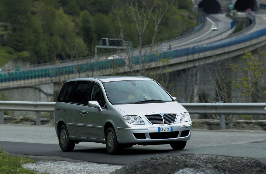  Lancia Phedra 2002 года  (фото 27 из 123)